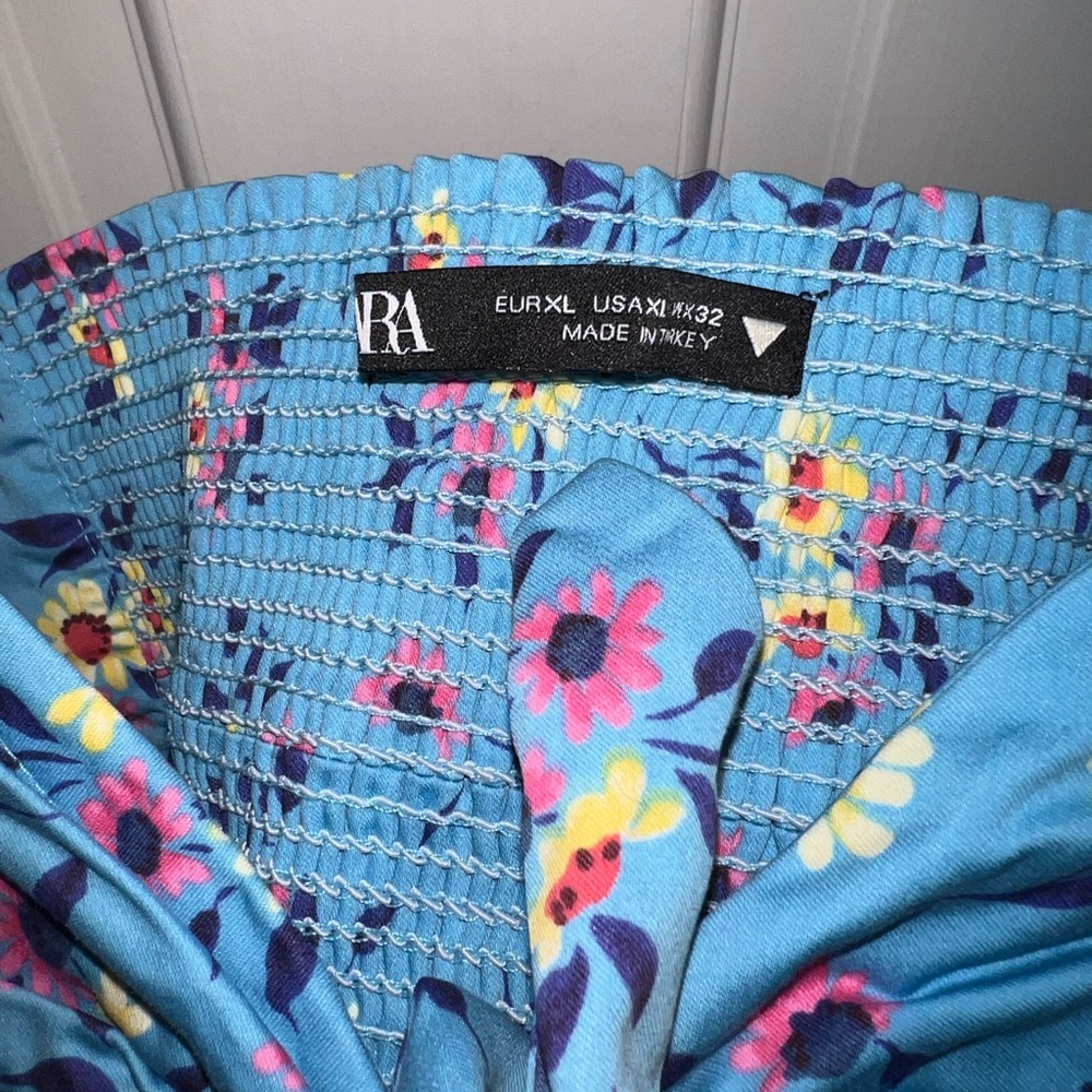 Zara Cropped Tank - Picture 3 of 3